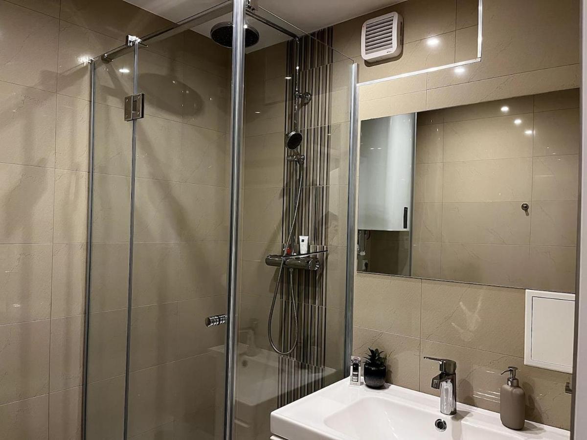 Charmante Wohnung: Nahe Zentrum Wina Bagian luar foto